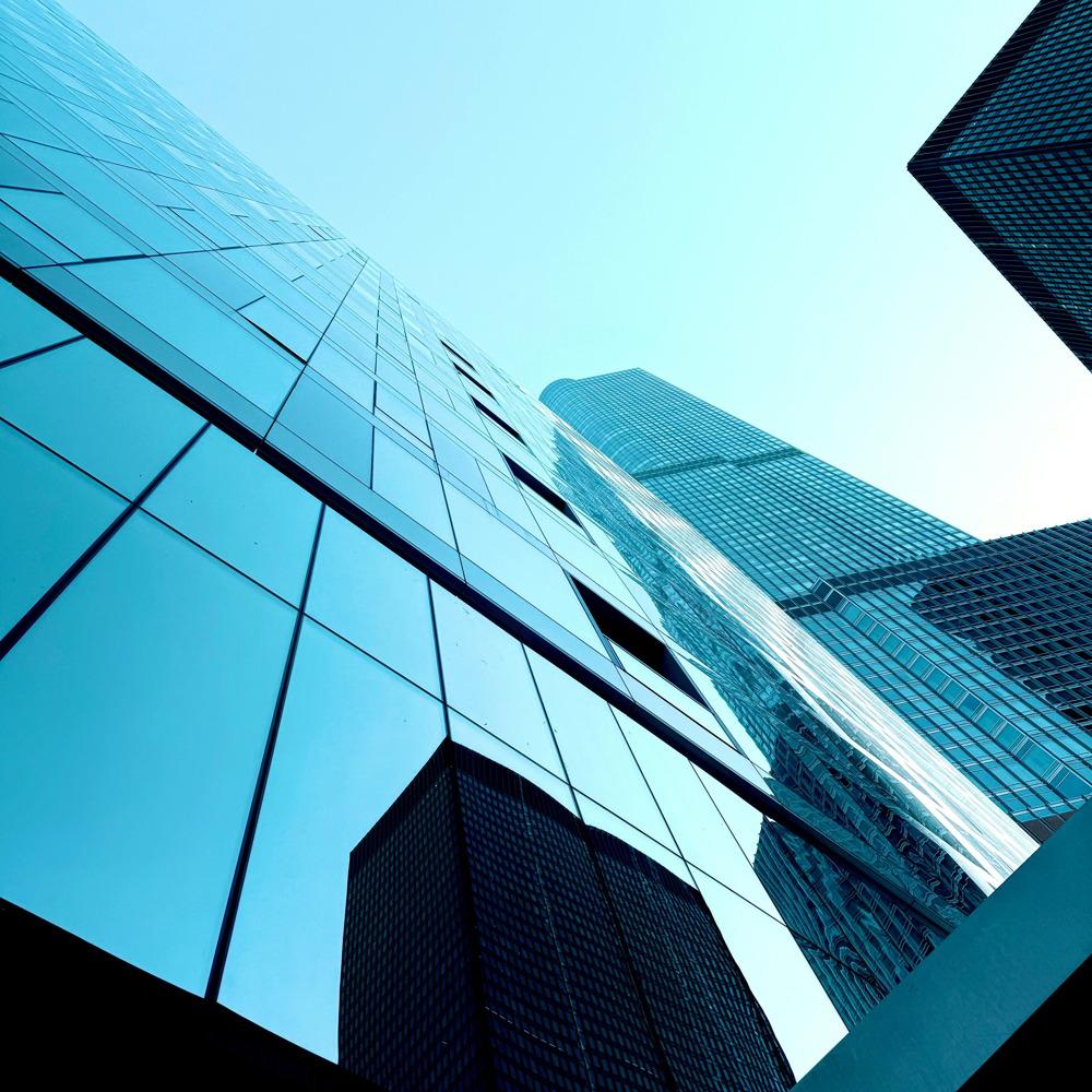 Nearshore vs Offshore Software Development in 2025 - Cost, Time Zone & Collaboration Compared